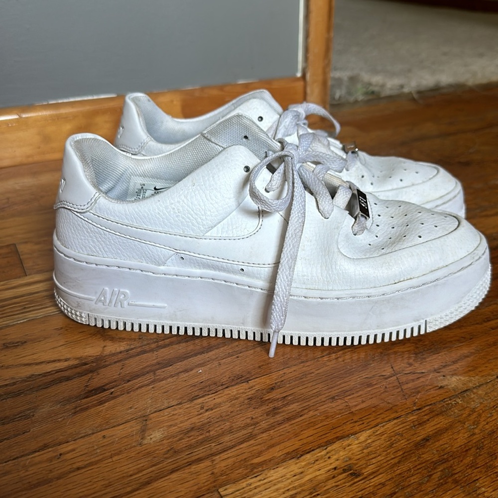 White Nike Air Force 1’s
